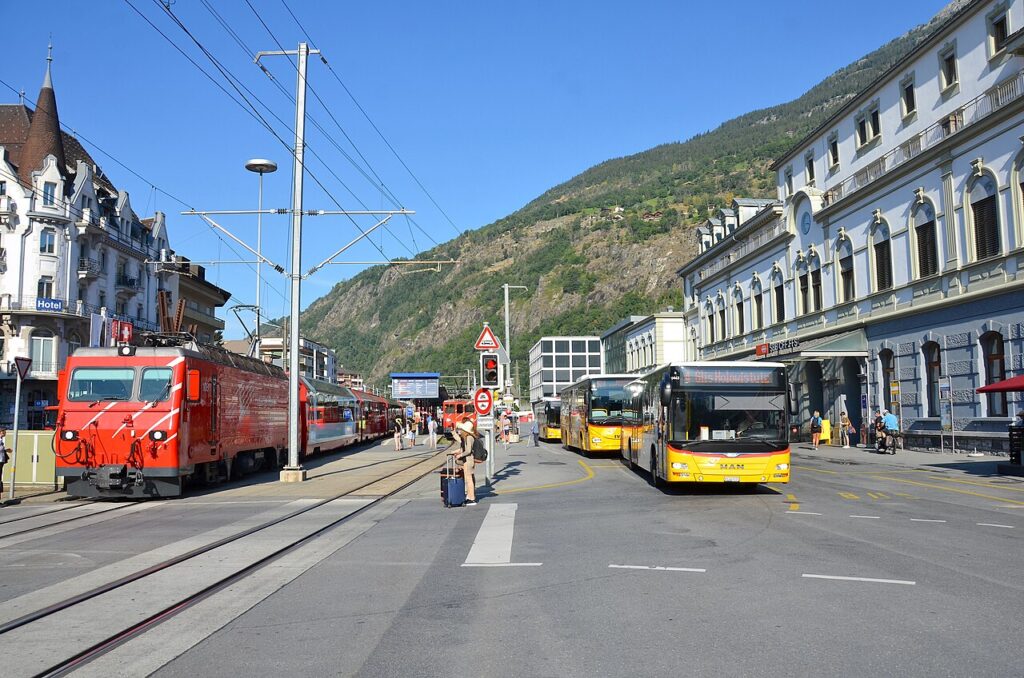Bahnhofplatz Brig im Wallis (Schweiz)